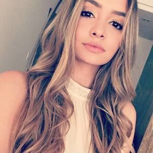 Meet your Posher, Isabella